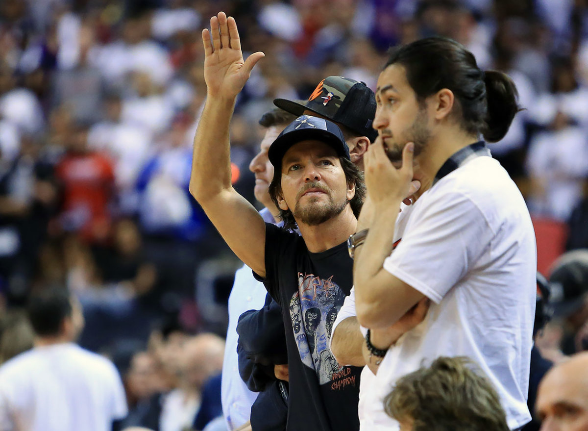 2016-0511-Eddie-Vedder.jpg